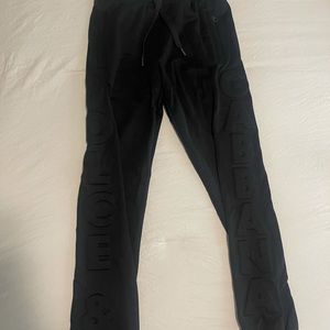 Dolce & Gabbana women’s black joggers, size 40